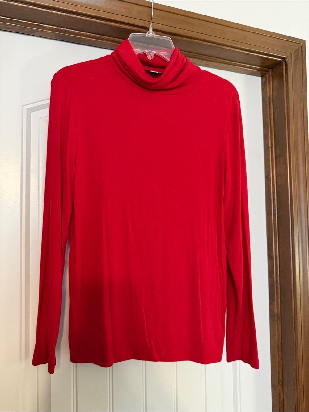 Loft Womenโs Red Long-Sleeve Ribbed Turtleneck Top